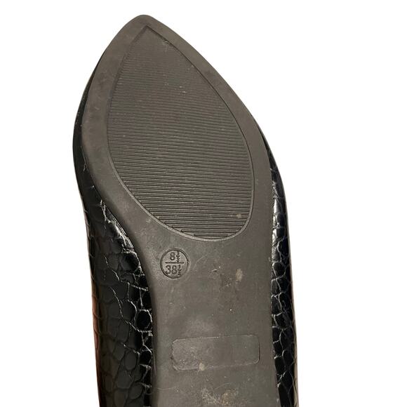 Lulus Black Crocodile patterned flats size 8.5 - Picture 8 of 9
